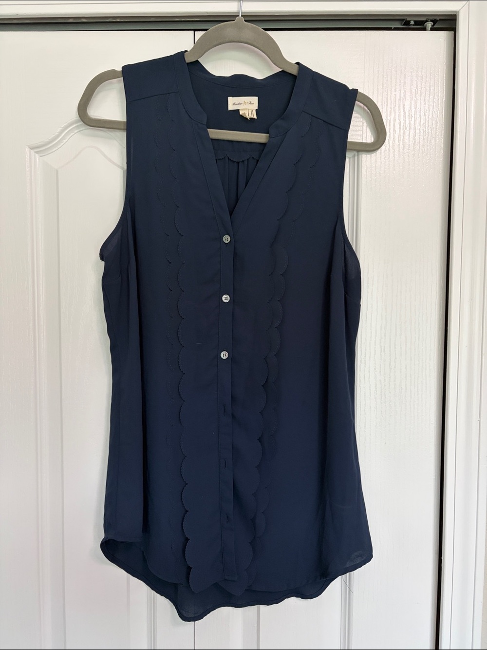 Meadow Rue Navy Scalloped V-Neck Sleeveless Top